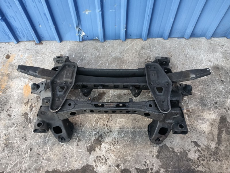 Recambio de puente delantero para hyundai h350 furgoneta 2.5 crdi referencia OEM IAM 6240059000  
