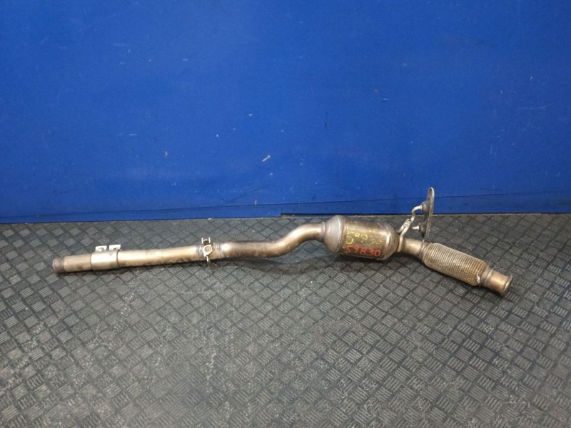 Recambio de catalizador para volkswagen touran (5t1) 2.0 tdi referencia OEM IAM 3Q0131701F  