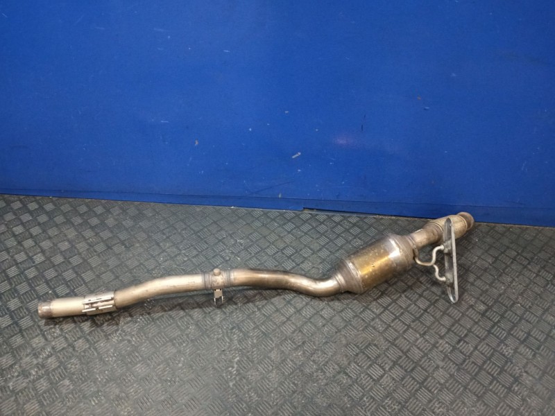 Recambio de catalizador para volkswagen touran (5t1) 2.0 tdi referencia OEM IAM 3Q0131701F  