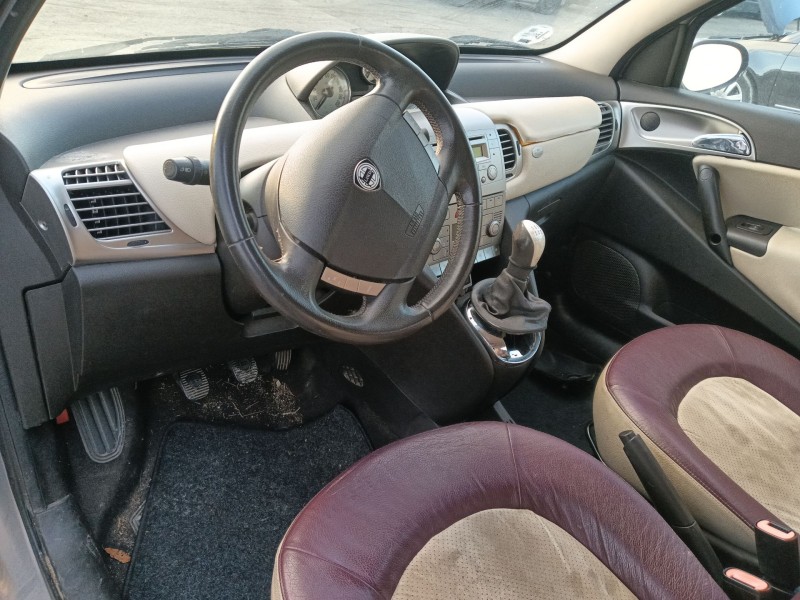 lancia ypsilon (843_) del año 2006