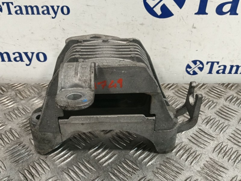 Recambio de soporte motor para chevrolet cruze hatchback (j305) 1.7 d referencia OEM IAM V06180  
