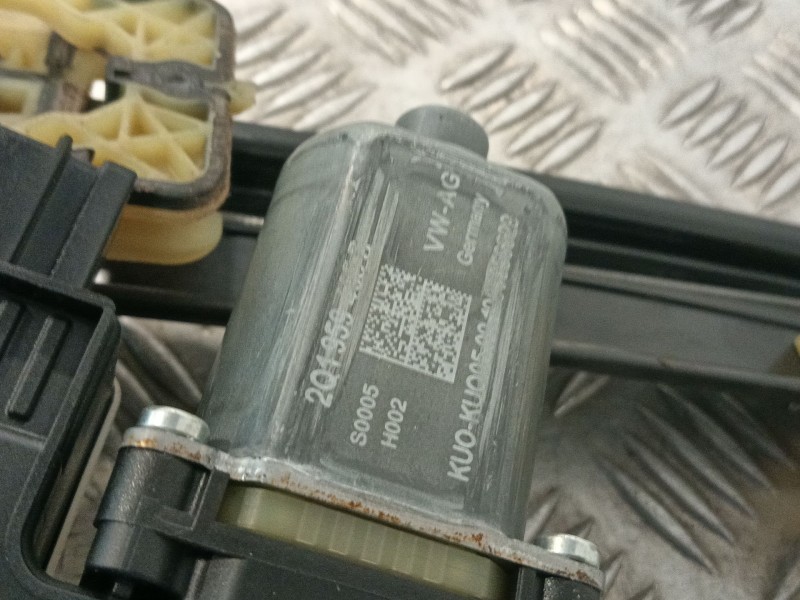 Recambio de elevalunas delantero izquierdo para seat arona (kj7, kjp) 1.0 tsi referencia OEM IAM 6F9837461A  