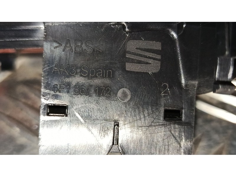 Recambio de mando elevalunas trasero derecho para seat arona (kj7, kjp) 1.0 tsi referencia OEM IAM 6F1867172 5G0959855P 