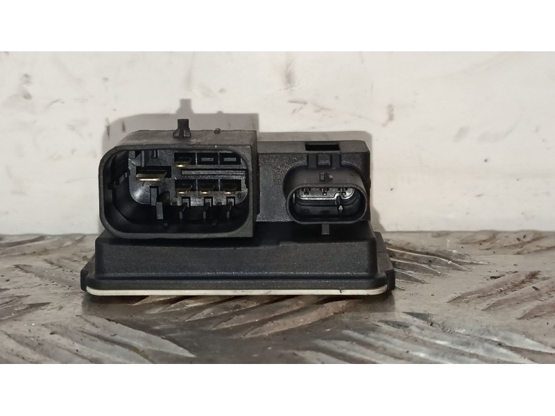Recambio de caja precalentamiento para bmw 5 touring (f11) 520 d referencia OEM IAM 781085603 052212 