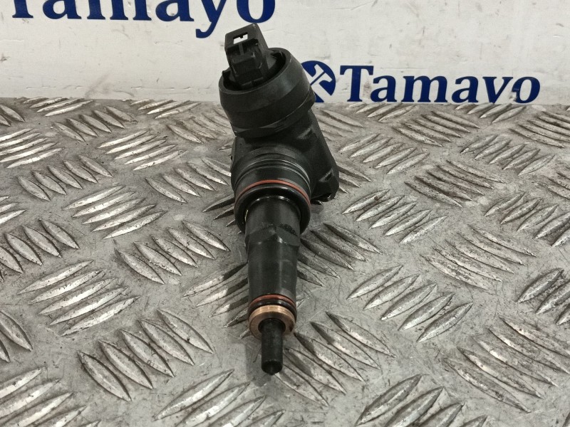 Recambio de inyector para volkswagen golf iv (1j1) 1.9 tdi referencia OEM IAM 038130073AL  