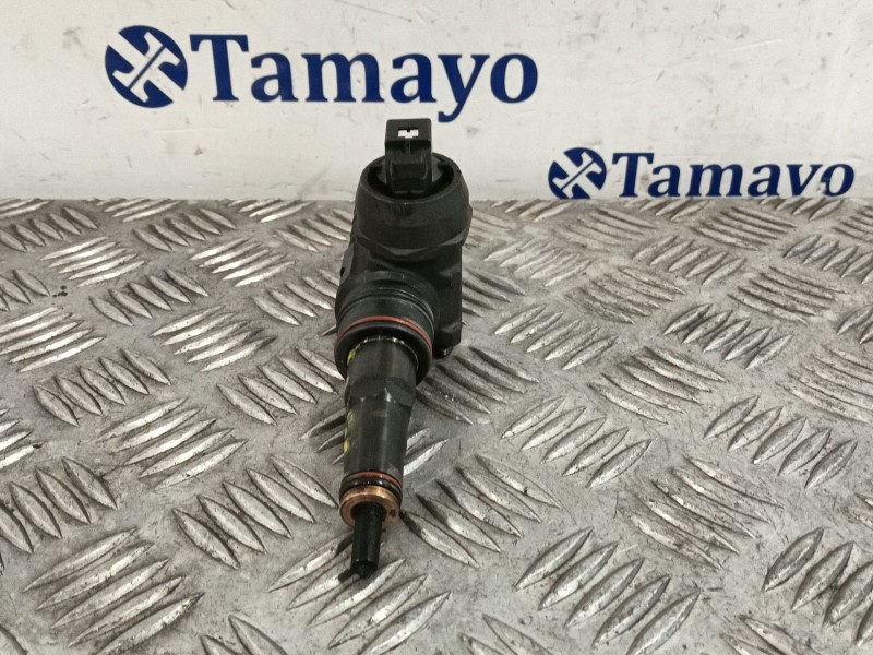 Recambio de inyector para volkswagen golf iv (1j1) 1.9 tdi referencia OEM IAM 038130073AL  