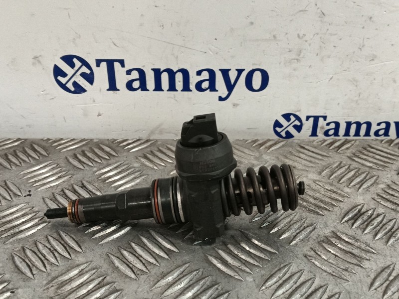 Recambio de inyector para volkswagen golf iv (1j1) 1.9 tdi referencia OEM IAM 038130073AL  