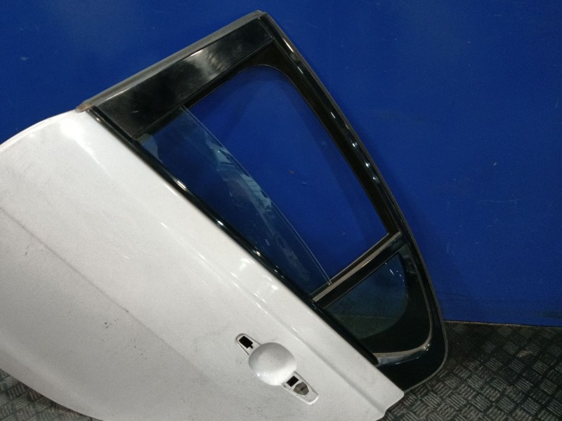 Recambio de puerta trasera izquierda para jaguar xe (x760) 2.0 d referencia OEM IAM T4N2635  