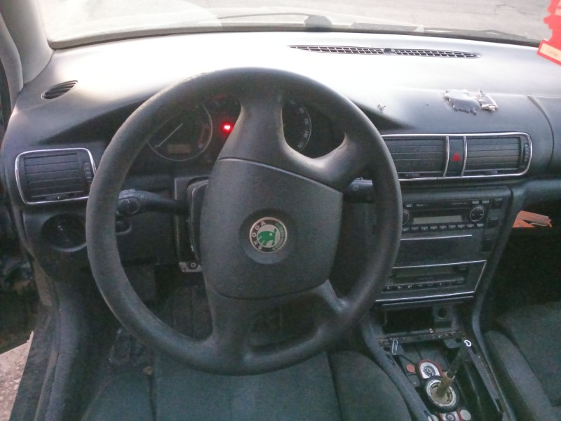 skoda superb i (3u4) del año 2008