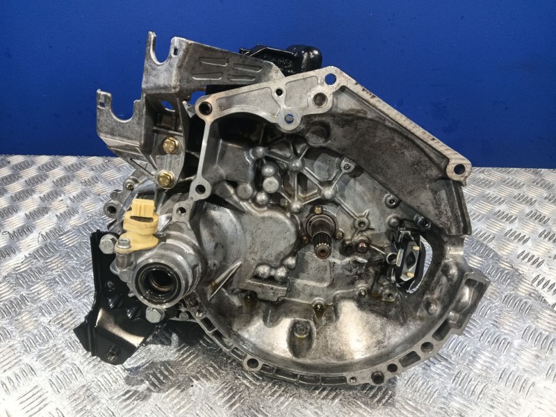 Recambio de caja cambios para citroën c2 referencia OEM IAM 20CP20  