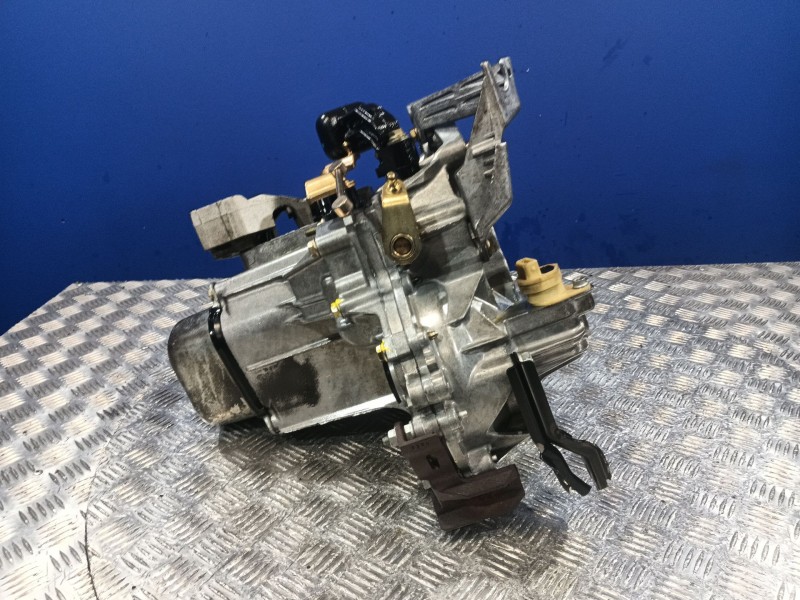 Recambio de caja cambios para citroën c2 referencia OEM IAM 20CP20  
