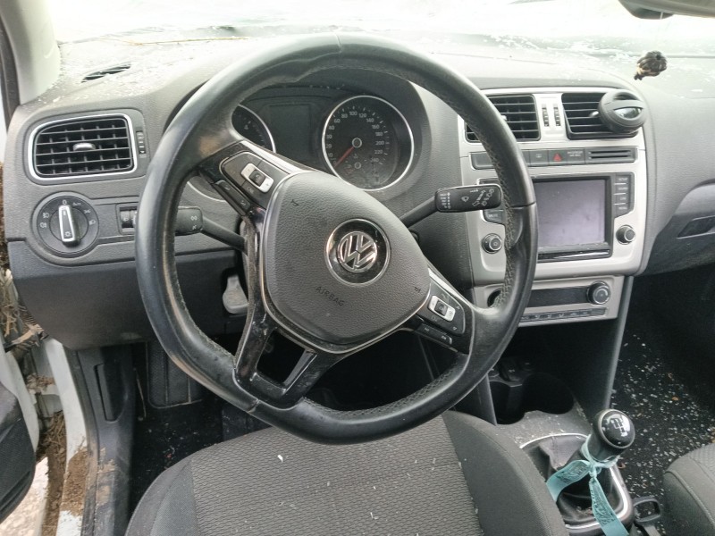 volkswagen polo v (6r1, 6c1) del año 2016
