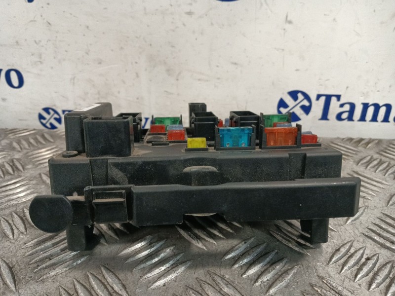 Recambio de caja reles / fusibles para peugeot 307 sw (3h) 1.6 hdi 110 referencia OEM IAM 9657608780  