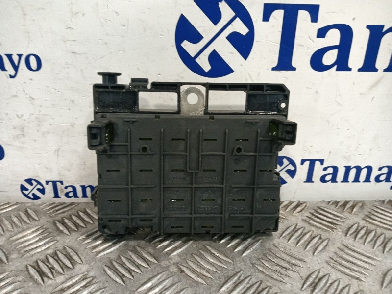 Recambio de caja reles / fusibles para peugeot 307 sw (3h) 1.6 hdi 110 referencia OEM IAM 9657608780  