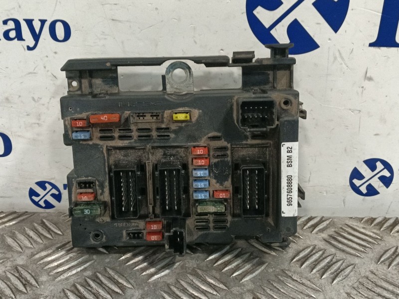 Recambio de caja reles / fusibles para peugeot 206 hatchback (2a/c) 1.4 hdi referencia OEM IAM 9657608880  