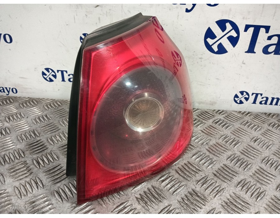 Recambio de piloto trasero derecho para volkswagen golf v (1k1) 2.0 tdi 16v referencia OEM IAM 89031830 89031838 