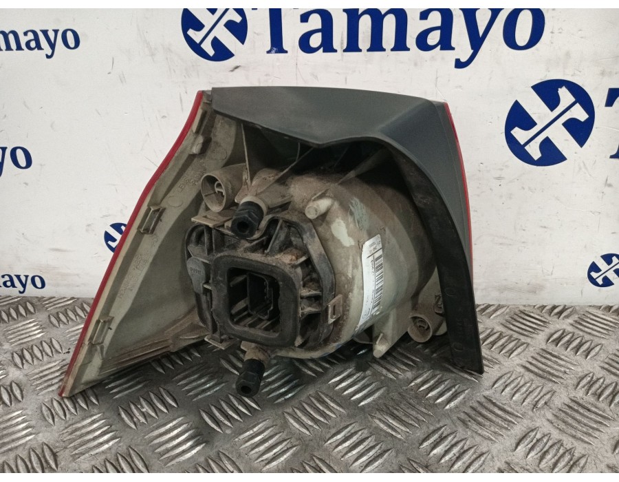 Recambio de piloto trasero derecho para volkswagen golf v (1k1) 2.0 tdi 16v referencia OEM IAM 89031830 89031838 