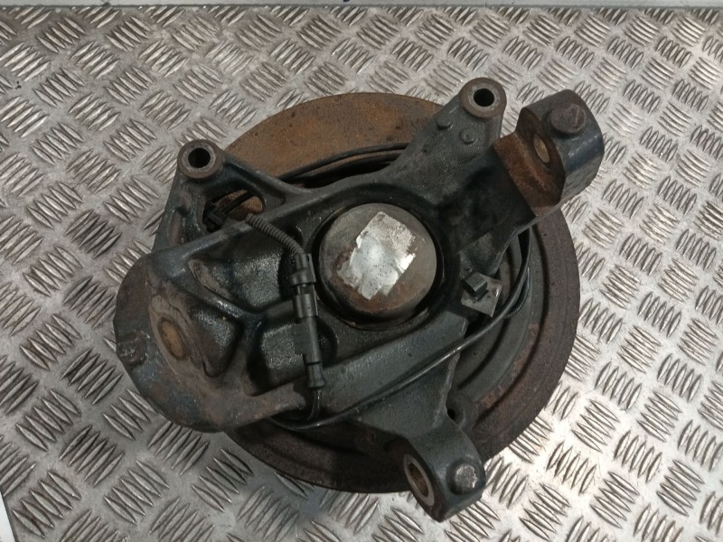 Recambio de mangueta delantera derecha para iveco daily vi furgoneta 33s15, 35s15, 35c15 referencia OEM IAM   