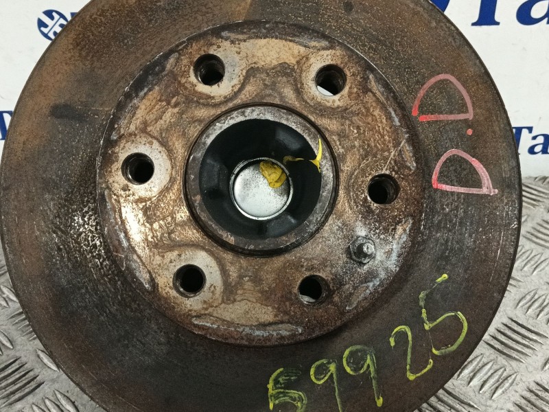Recambio de mangueta delantera derecha para iveco daily vi furgoneta 33s15, 35s15, 35c15 referencia OEM IAM   
