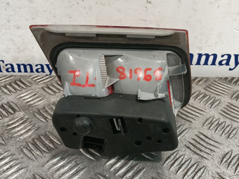 Recambio de piloto trasero izquierdo interior para bmw 3 (e46) 330 i referencia OEM IAM 8364923 230511 230521L