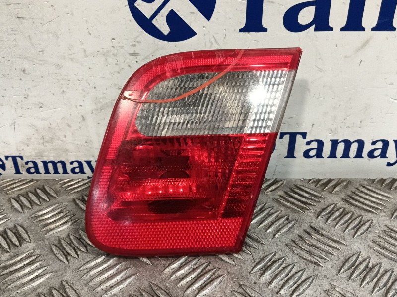 Recambio de piloto trasero derecho interior para bmw 3 (e46) 330 i referencia OEM IAM 8364924 230512 230522R