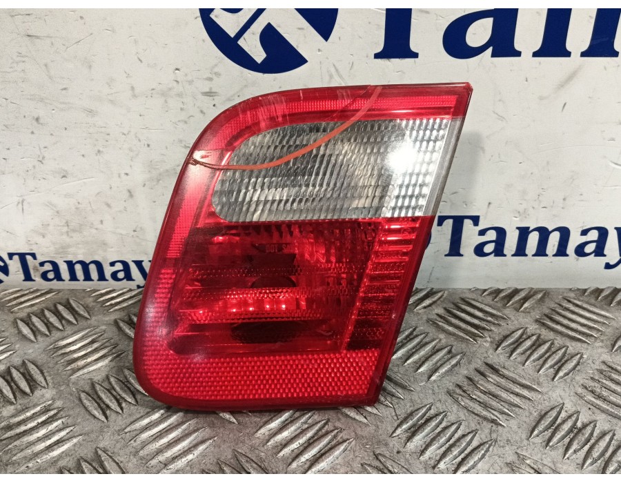 Recambio de piloto trasero derecho interior para bmw 3 (e46) 330 i referencia OEM IAM 8364924 230512 230522R