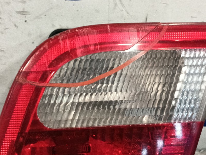 Recambio de piloto trasero derecho interior para bmw 3 (e46) 330 i referencia OEM IAM 8364924 230512 230522R