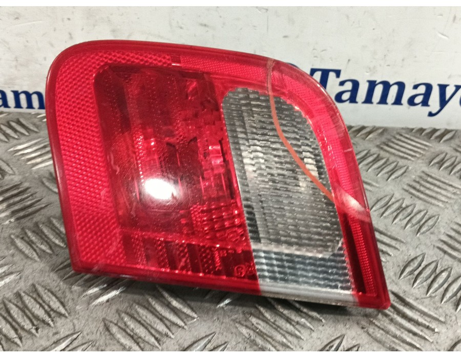Recambio de piloto trasero derecho interior para bmw 3 (e46) 330 i referencia OEM IAM 8364924 230512 230522R
