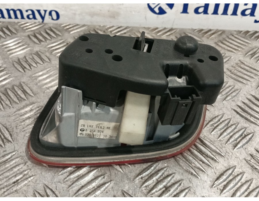 Recambio de piloto trasero derecho interior para bmw 3 (e46) 330 i referencia OEM IAM 8364924 230512 230522R