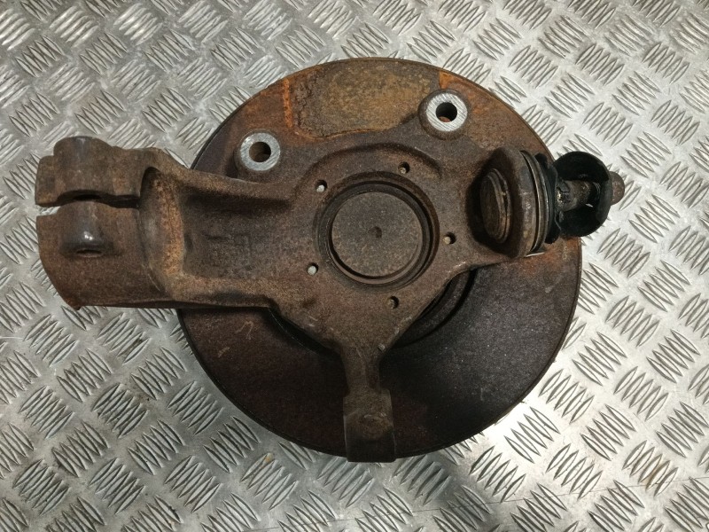 Recambio de mangueta delantera izquierda para peugeot 207 referencia OEM IAM   