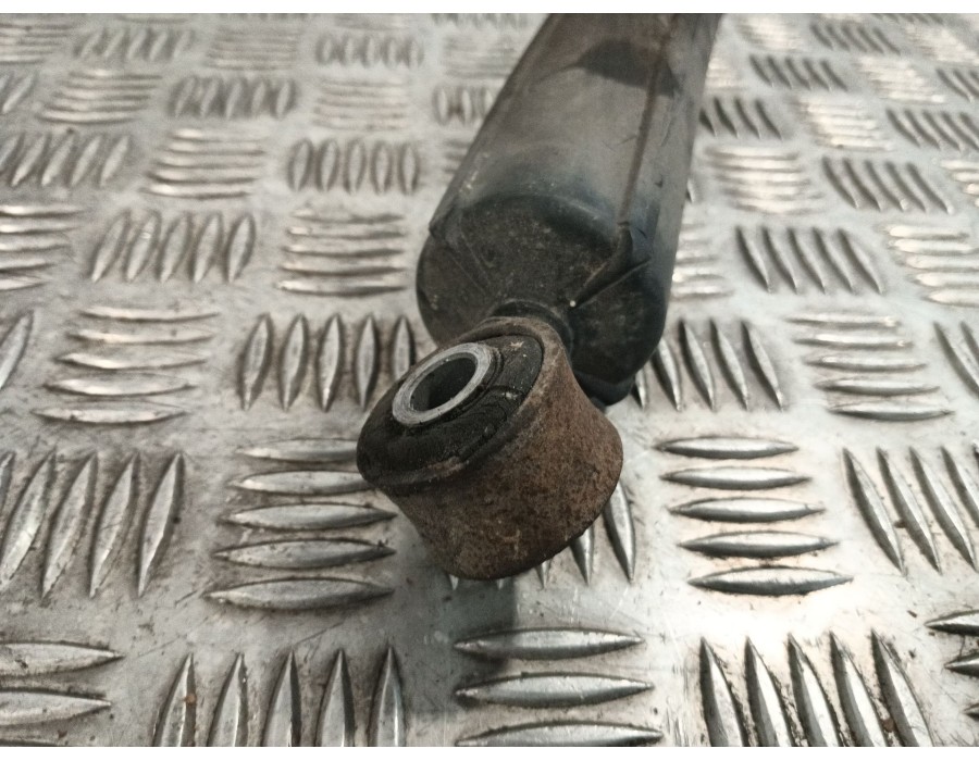 Recambio de amortiguador trasero izquierdo para renault master ii furgoneta (fd) 2.5 dci referencia OEM IAM   