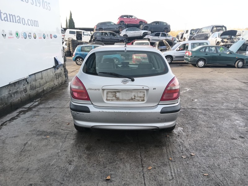 nissan almera ii hatchback (n16) del año 2000
