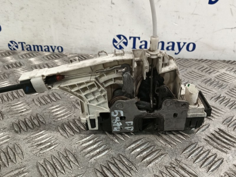 Recambio de cerradura puerta delantera derecha para volkswagen crafter caja cerrada referencia OEM IAM 45021168  