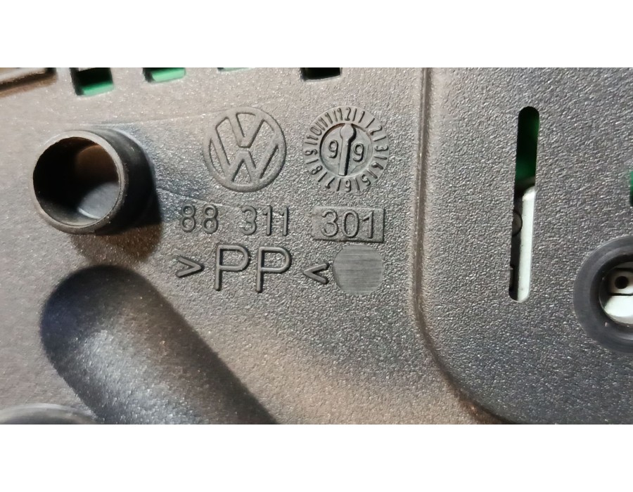 Recambio de cuadro instrumentos para volkswagen golf iv berlina (1j1) 1.9 tdi referencia OEM IAM 1J0920801E 110008957036 8831130