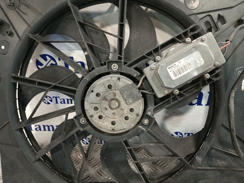 Recambio de electroventilador para volvo xc70 referencia OEM IAM 3135103586 30645253 0130303947