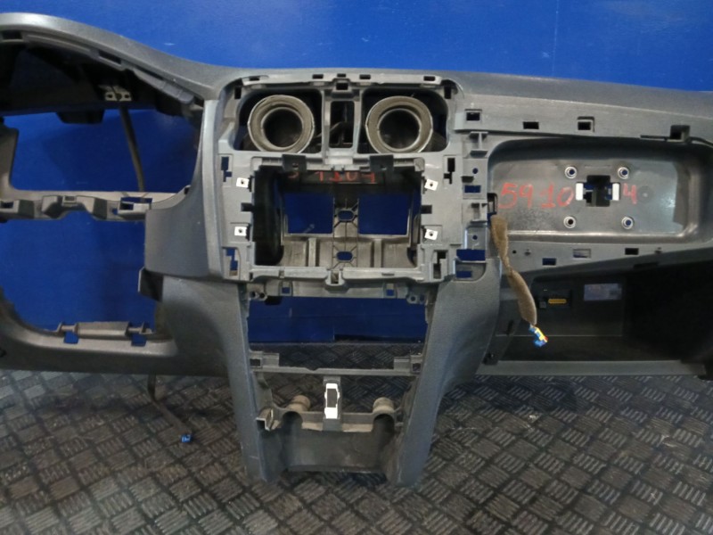 Recambio de salpicadero para dacia sandero referencia OEM IAM 278600249R 681007387R 