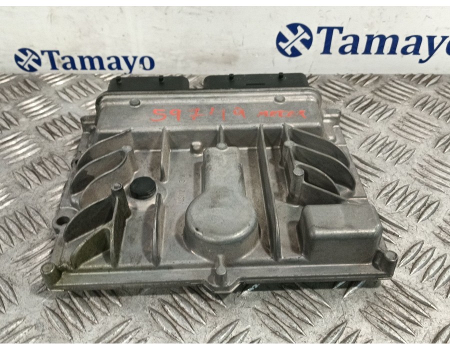 Recambio de centralita motor uce para chevrolet cruze hatchback (j305) 1.7 d referencia OEM IAM 55588354 55579719 