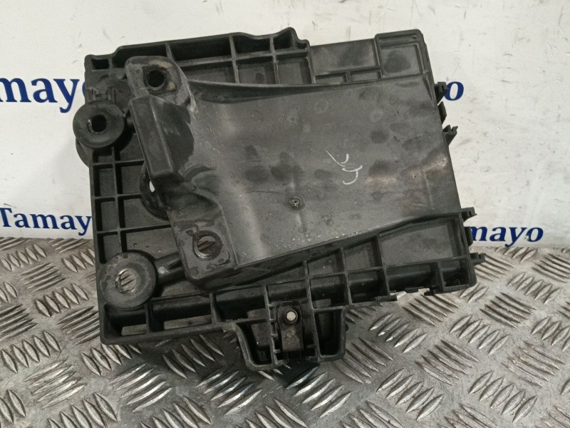Recambio de soporte filtro aire para jeep compass (mk49) 2.2 crd referencia OEM IAM 05115730AC  
