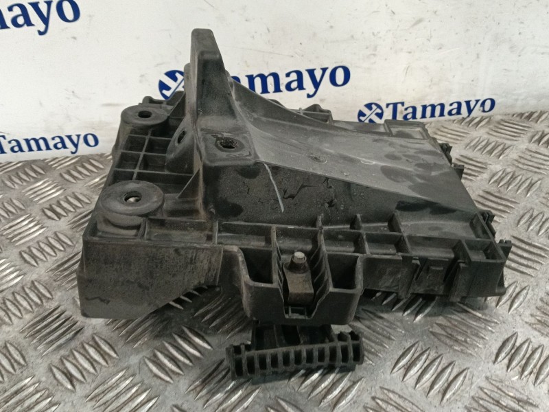 Recambio de soporte filtro aire para jeep compass (mk49) 2.2 crd referencia OEM IAM 05115730AC  