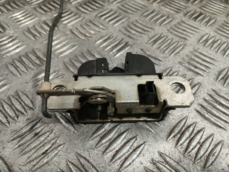 Recambio de cerradura maletero / porton para seat leon (1m1) 1.9 tdi referencia OEM IAM 6L6827505A  