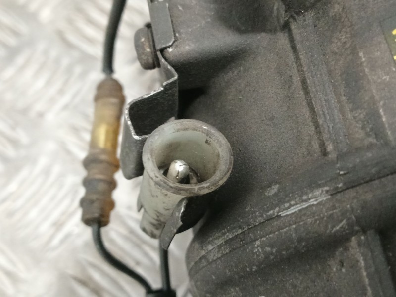 Recambio de compresor aire acondicionado para volvo s60 berlina referencia OEM IAM 8708581  