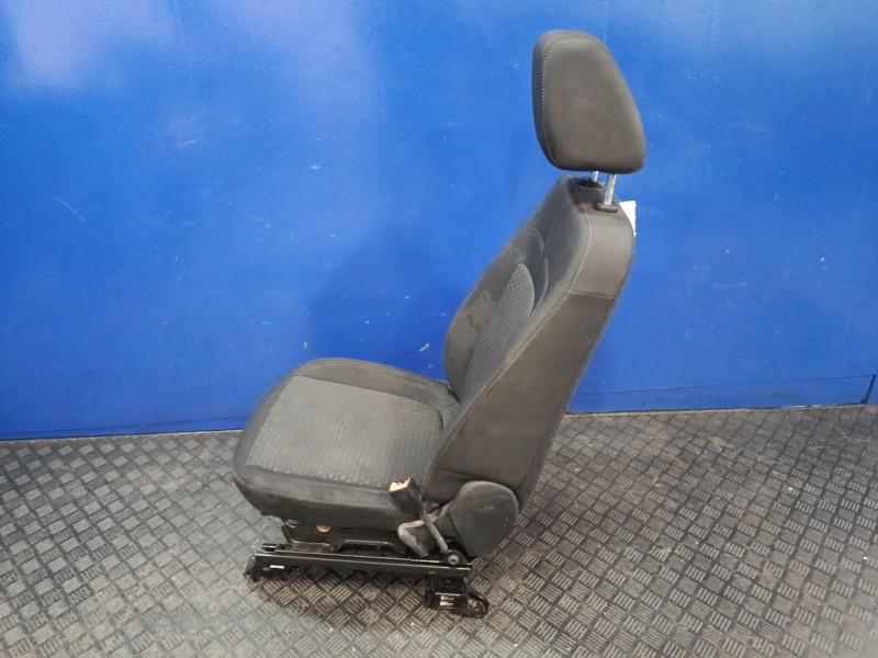 Recambio de asiento delantero derecho para ford transit connect v408 furgoneta/monovolumen 1.5 ecoblue referencia OEM IAM   
