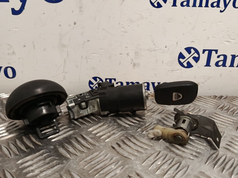 Recambio de conmutador de arranque para dacia sandero referencia OEM IAM 487003947R  