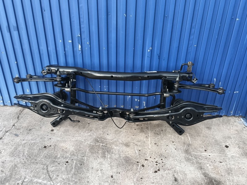 Recambio de puente trasero para volkswagen touran (5t1) 2.0 tdi referencia OEM IAM 5QA505315B  