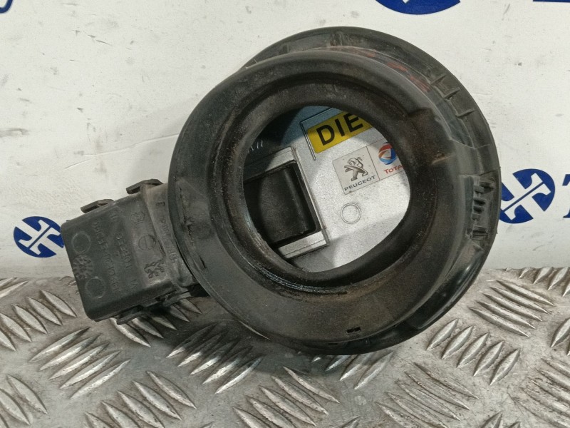 Recambio de tapa combustible para peugeot 308 referencia OEM IAM 9684250080  