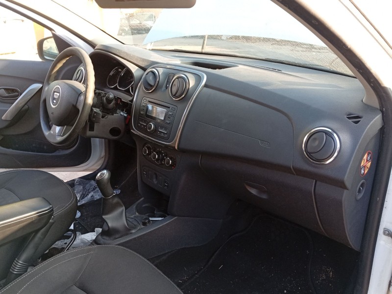 Recambio de salpicadero para dacia logan ii tce 90 referencia OEM IAM 681002065R  