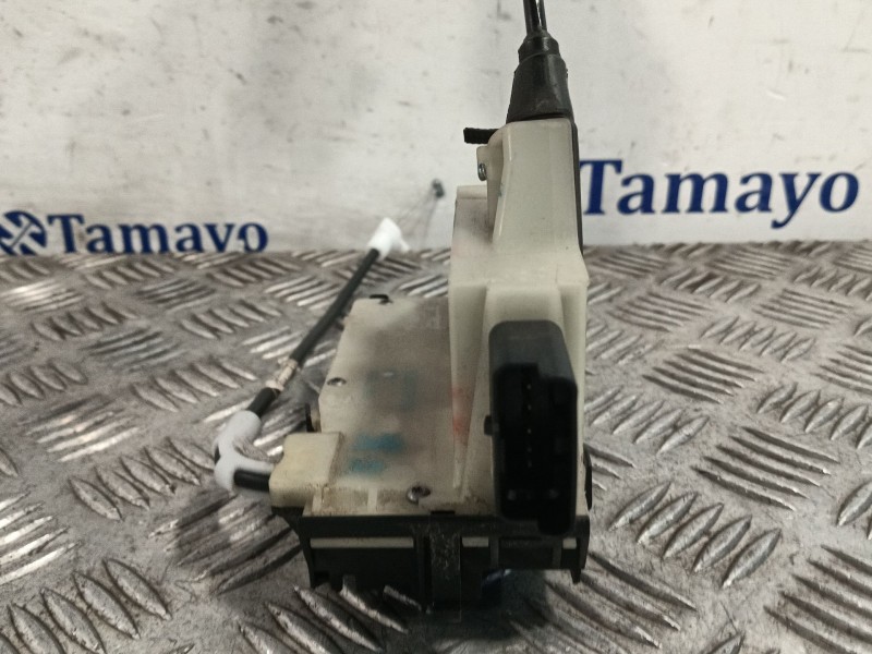 Recambio de cerradura puerta delantera derecha para peugeot 208 i (ca_, cc_) 1.6 referencia OEM IAM 45047185  