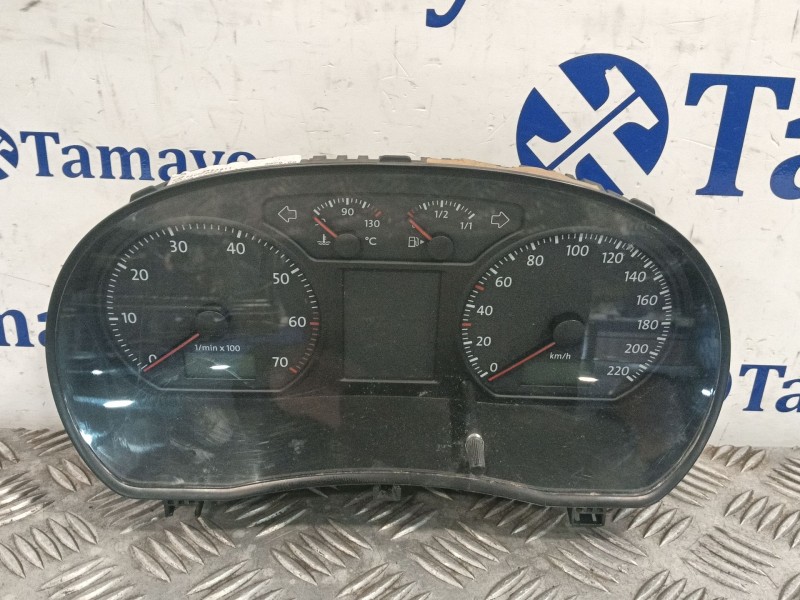 Recambio de cuadro instrumentos para volkswagen polo iv (9n_, 9a_) 1.4 16v referencia OEM IAM 6Q0920803S 110080320029A 88311330