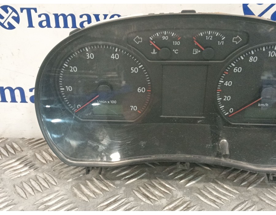 Recambio de cuadro instrumentos para volkswagen polo iv (9n_, 9a_) 1.4 16v referencia OEM IAM 6Q0920803S 110080320029A 88311330