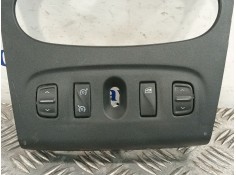 Recambio de moldura para dacia sandero referencia OEM IAM 275009384R   2